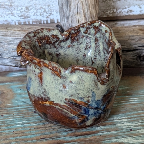 Vintage Uniquely Shaped Pottery Small Bowl - Picture 3 of 6